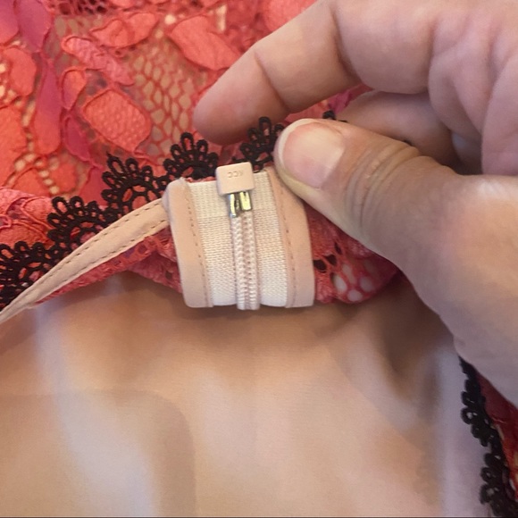 Host Pick! 🎉  Alexis “Remi “ lace dress size S NWT - Picture 15 of 16